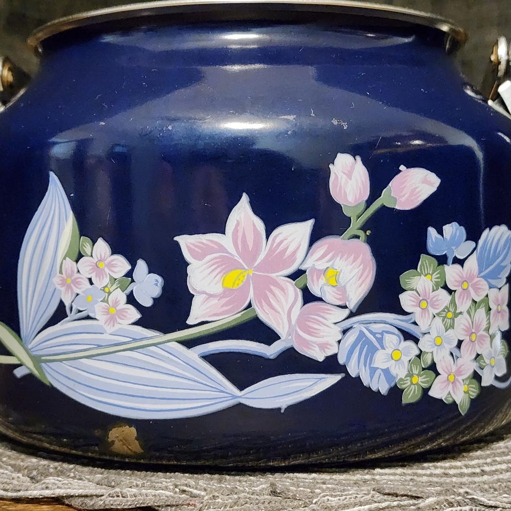 Vintage Japanese Tea Pot - Picture 6 of 11